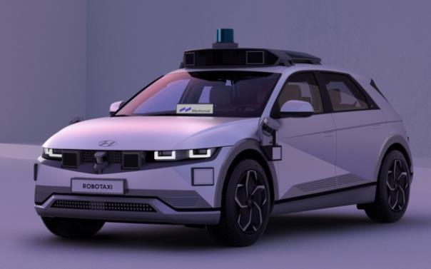 Das vollelektrische Robotaxi auf Basis des IONIQ 5 ist das erste Nutzfahrzeug von Motional und wird ab 2023 im Rahmen des fahrerlosen Ride-Hailing-Service eingesetzt.